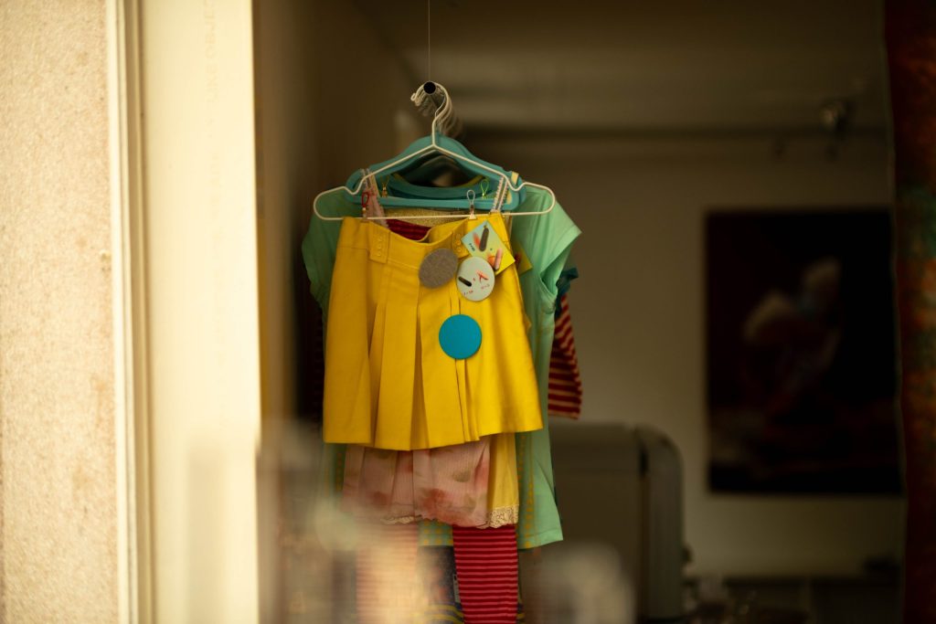Fleeting and Tangible identities; the self through screens
